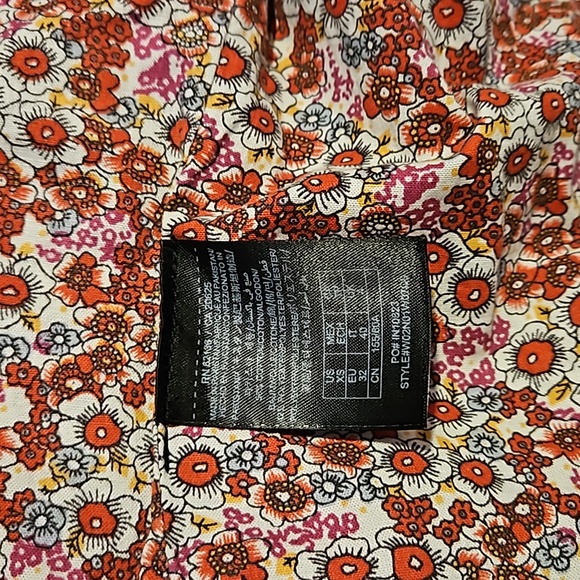 Denim studded cap-sleeve jacket - Picture 3 of 7